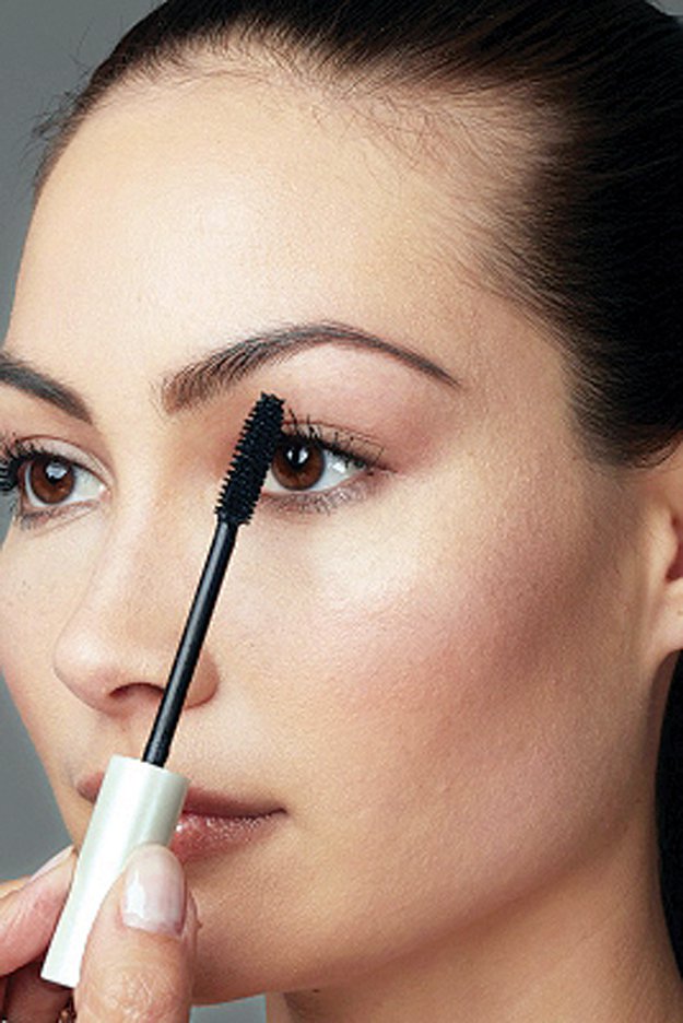 [Tutorial] Here's How to Apply Mascara Like a Pro Pamper.My