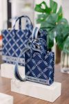 Michael Kors Empire Logo Display 9