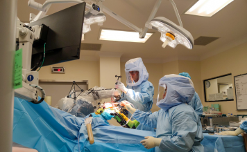 Subang Jaya Medical Centre Revolutionises Orthopaedic Care with First Daycare Total Knee Replacement Surgery in Malaysia