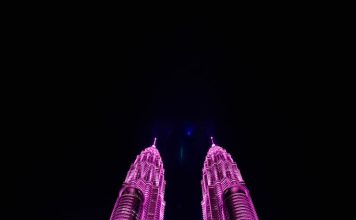 Estée Lauder Companies Malaysia Joins Forces with KLCC to Raise Breast Cancer Awareness