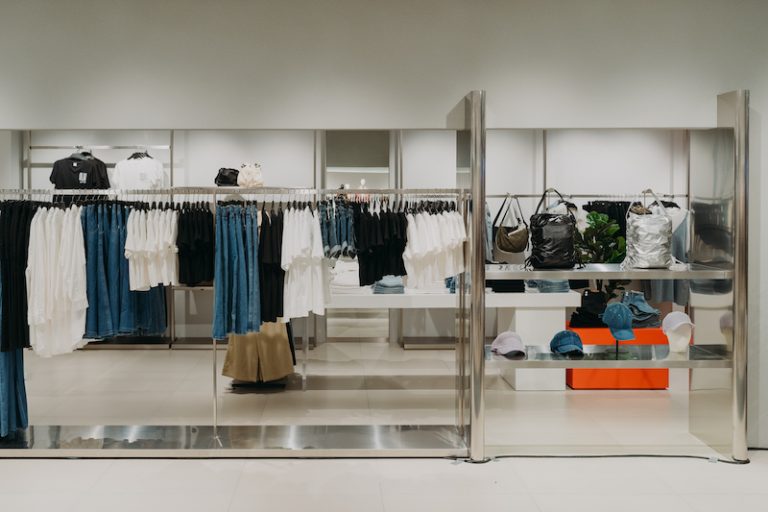 Iora Rua iORA Unveils Largest Store in Malaysia, Showcases Fall 2024 Collection ...