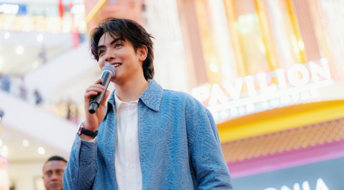 Joong Archen’s Star Power Lights Up BONIA Pavilion KL