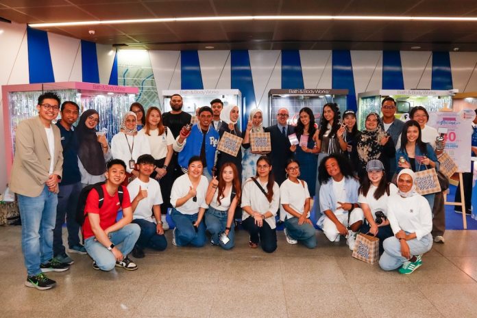 BBW Own Your Shower_Pasar Seni group pix